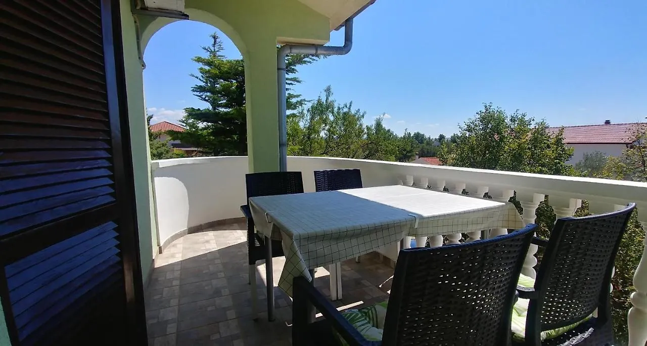 بيت ضيافة Apartments Paula ستاريغغاد باكلينتسا