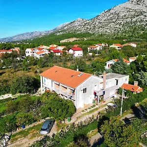 Apartman Lana, Starigrad-Paklenica