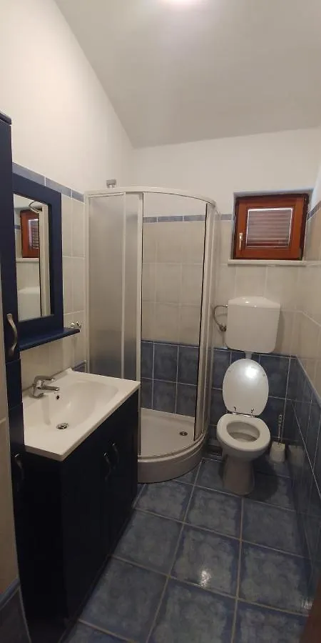 Apartments Paula Starigrad Paklenica 3*,